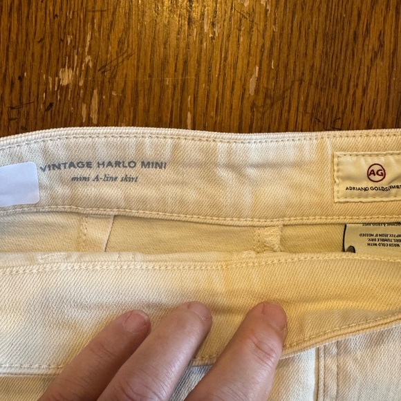 AG Adriano Goldschmied Cream Beige Mini Skirt - Picture 4 of 7